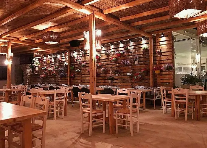 Cactus Paros بيت ضيافة لوغاراس