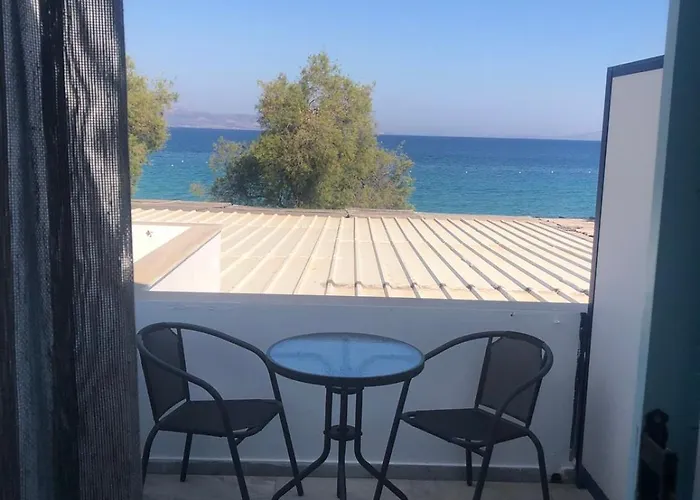 Cactus Paros Πανσιόν Λογαράς